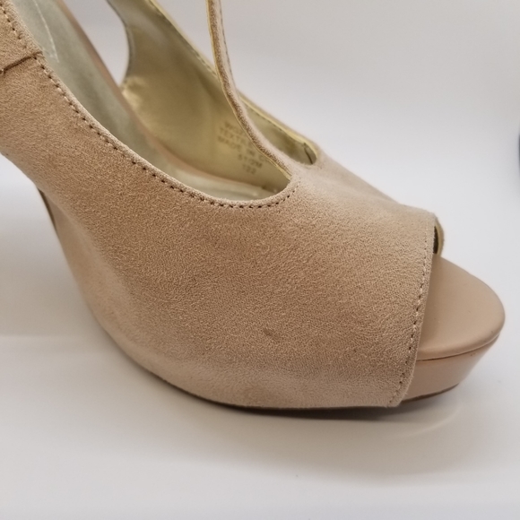 GUESS Open Toed Nude Heels - Picture 7 of 13